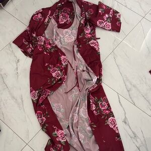 La Vie En Rose Burgundy Floral Satin Robe with Pink Rose Print